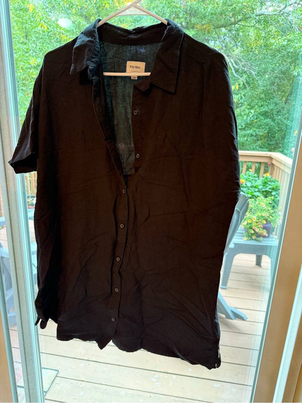 Rhythm Short Sleeve Linen Button-Up Shirt — Black